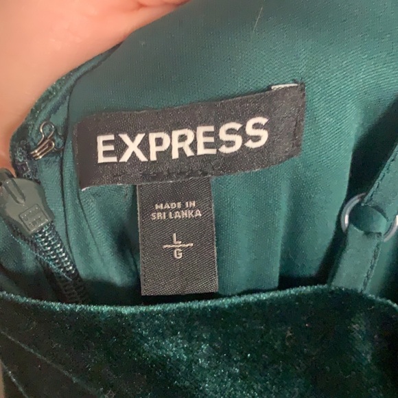 Dark Green Velour Backless Dress - Picture 5 of 5